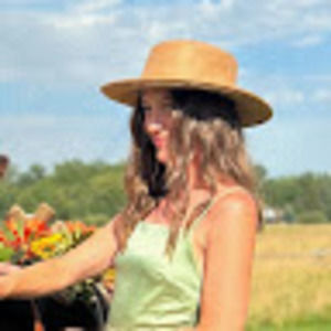 Meet your Posher, Annie